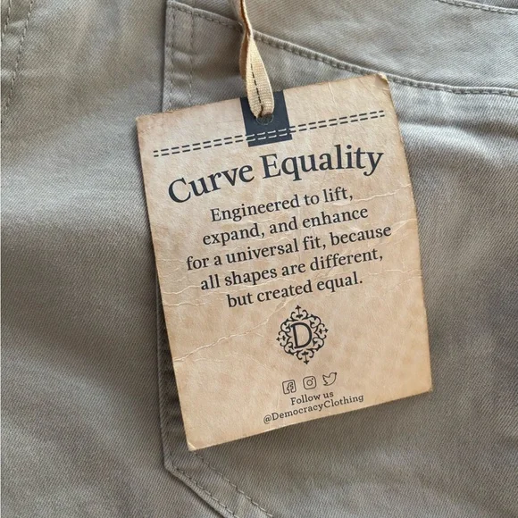 Woman’s New Democracy Cargo Pants - Picture 2 of 8